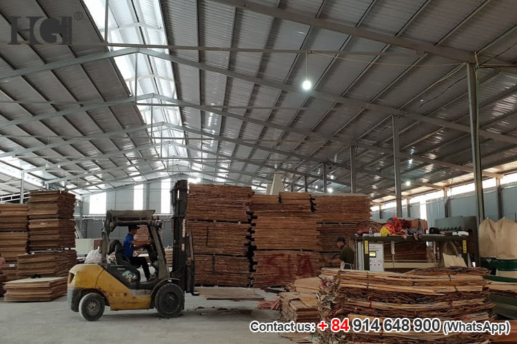 xưởng ván ép phủ phim