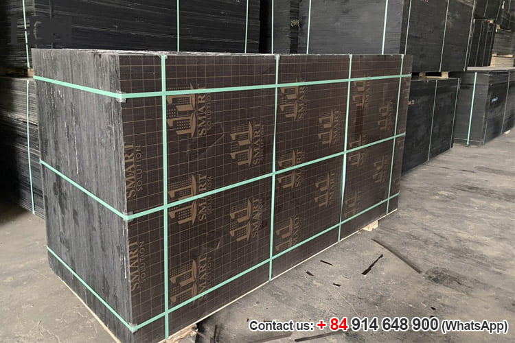 ván ép phủ phim tại xưởng