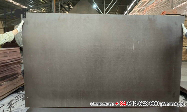 ván ép phủ phim làm sàn sân khấu