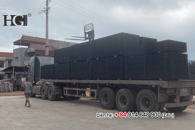 container ván ép phủ phim