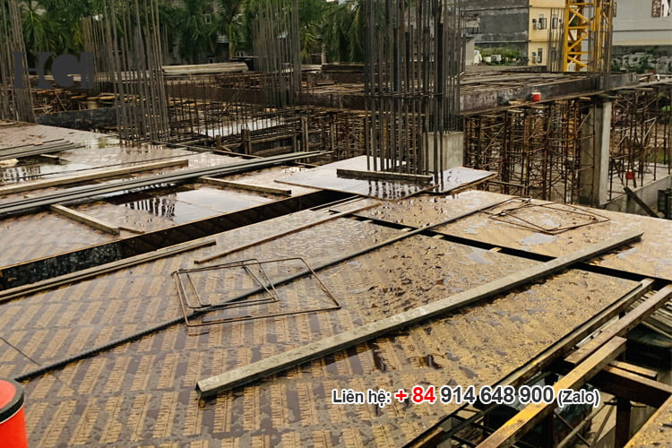 thi công ván phủ phim